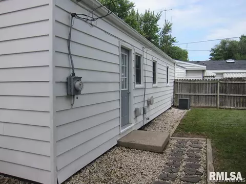 1108 Johnson Ln, Springfield, IL 62702 photo 22