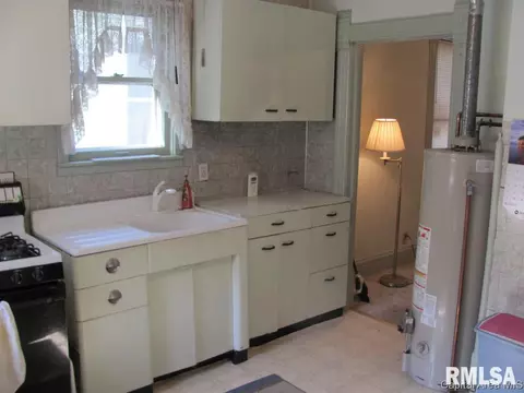 1514 S 15th St, Springfield, IL 62703 photo 8