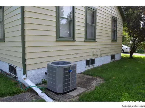 208 N Park, Springfield, IL 62702 photo 17