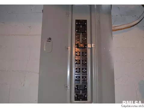 208 N Park, Springfield, IL 62702 photo 18