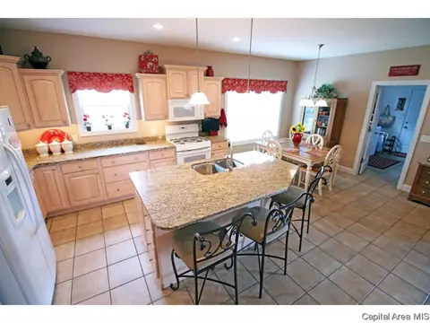 2225 Huntleigh Rd, Springfield, IL 62704 photo 6