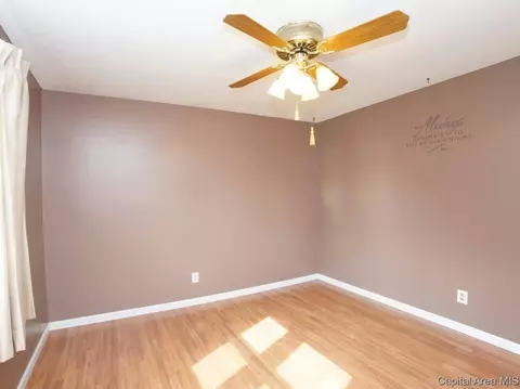 229 Walnut Valley Dr, Springfield, IL 62707 photo 16