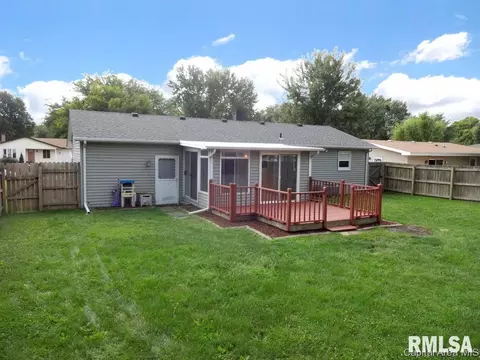 229 Walnut Valley Dr, Springfield, IL 62707 photo 2