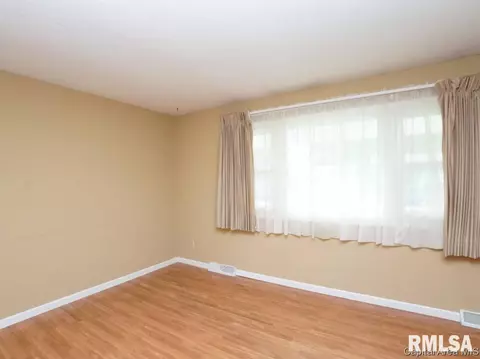 229 Walnut Valley Dr, Springfield, IL 62707 photo 9