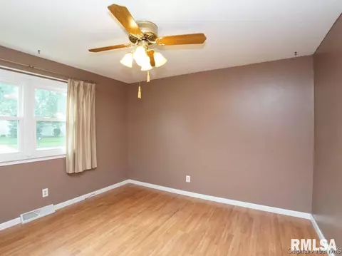 229 Walnut Valley Dr, Springfield, IL 62707 photo 13