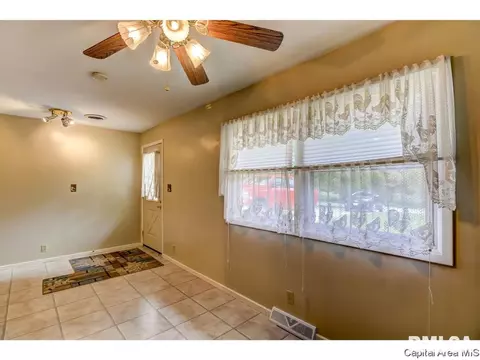 3767 Brickler Rd, Springfield, IL 62707 photo 6