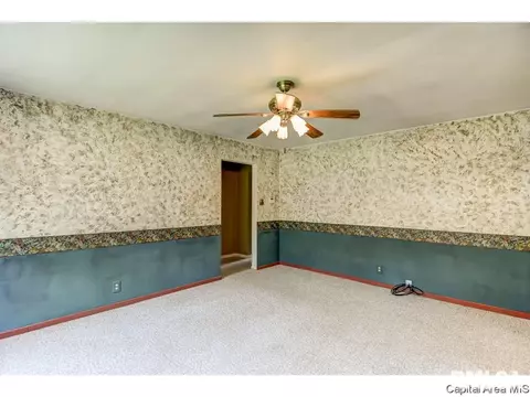 3767 Brickler Rd, Springfield, IL 62707 photo 2