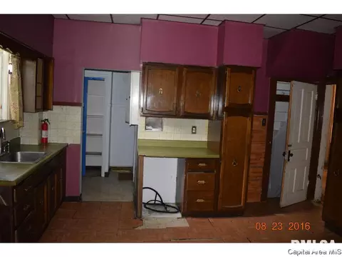 1704 S 8th, Springfield, IL 62703 photo 4