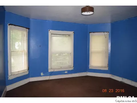 1704 S 8th, Springfield, IL 62703 photo 3