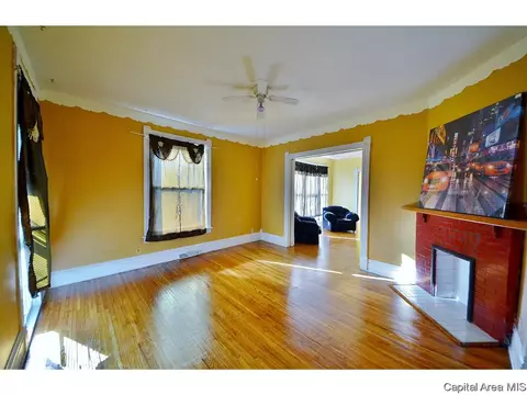 333 S State St, Springfield, IL 62704 photo 4