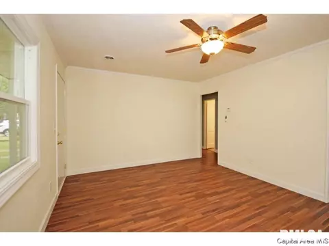2237 Converse St, Springfield, IL 62702 photo 5