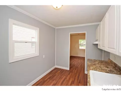 2237 Converse St, Springfield, IL 62702 photo 8