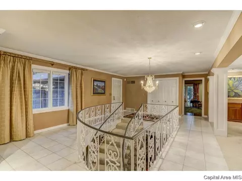 3133 Lochridge Ln, Springfield, IL 62704 photo 3