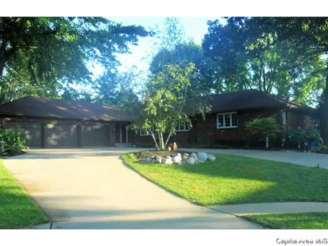 3133 Lochridge Ln, Springfield, IL 62704 photo 1