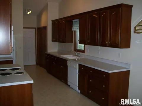 4400 Tulane Ct, Springfield, IL 62712 photo 5