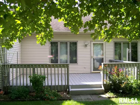 4400 Tulane Ct, Springfield, IL 62712 photo 2