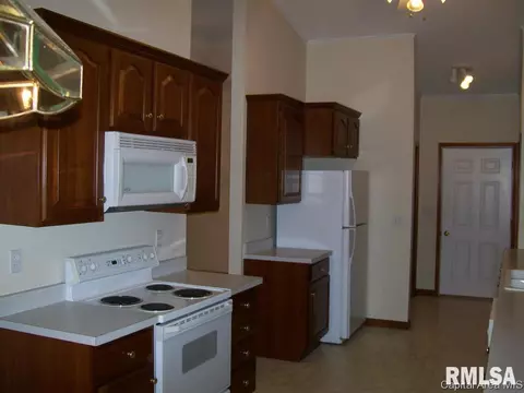 4400 Tulane Ct, Springfield, IL 62712 photo 6