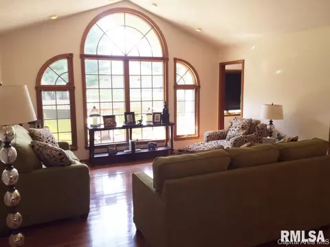 4016 Eagle Wing Rd, Springfield, IL 62711 photo 3