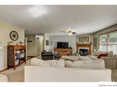 208 Appomattox Dr, Springfield, IL 62711 photo 8