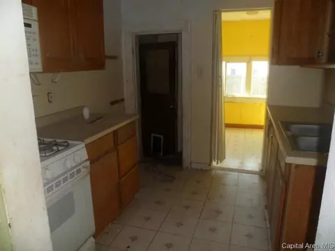 3200 S 3rd St, Springfield, IL 62703 photo 6