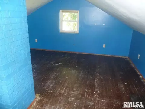 3200 S 3rd St, Springfield, IL 62703 photo 2