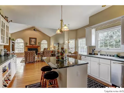 2304 Peppermill Pointe Ct, Springfield, IL 62712 photo 11