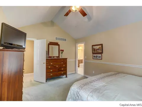 2304 Peppermill Pointe Ct, Springfield, IL 62712 photo 18