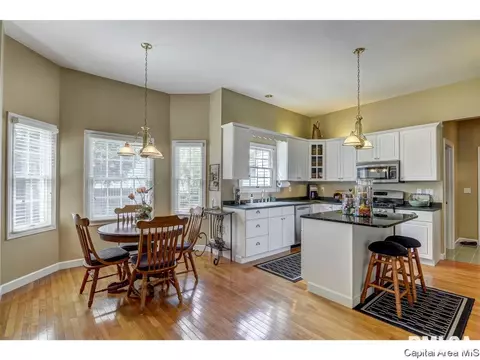 2304 Peppermill Pointe Ct, Springfield, IL 62712 photo 3