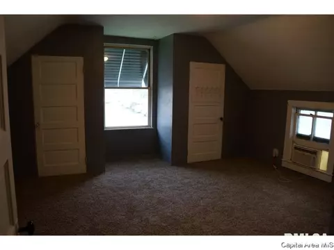 619 W Washington St, Springfield, IL 62702 photo 2
