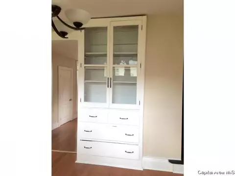 825 N 8th St, Springfield, IL 62702 photo 11
