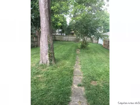 825 N 8th St, Springfield, IL 62702 photo 21
