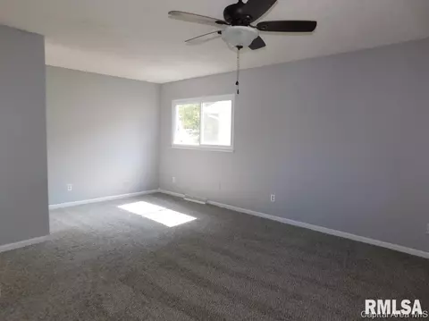 1953 Stanhope, Springfield, IL 62702 photo 5