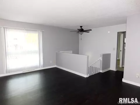 1953 Stanhope, Springfield, IL 62702 photo 4