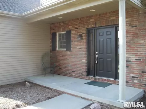 3817 Thackeray, Springfield, IL 62711 photo 2