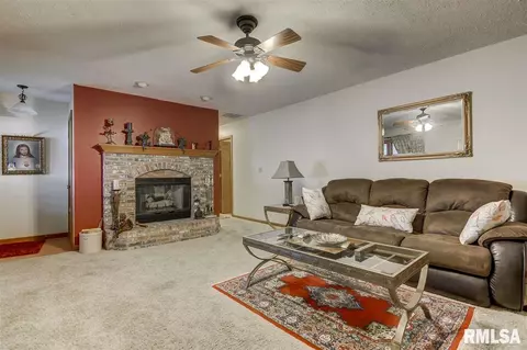 3004 Dunwich Ave, Springfield, IL 62702 photo 5