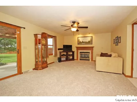 1404 Azalea, Springfield, IL 62712 photo 6