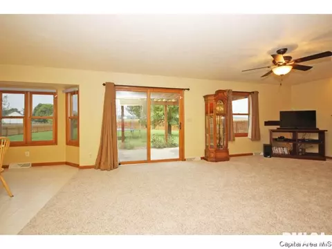 1404 Azalea, Springfield, IL 62712 photo 7