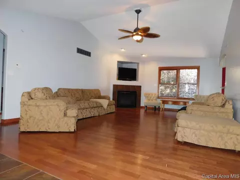 1908 Persimmon, Chatham, IL 62629 photo 3