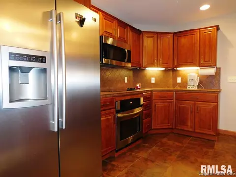 1908 Persimmon, Chatham, IL 62629 photo 11