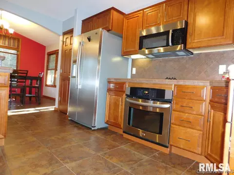 1908 Persimmon, Chatham, IL 62629 photo 9