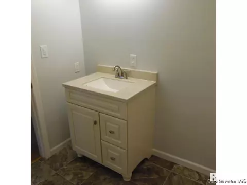 216 E Cedar St, Springfield, IL 62704 photo 16