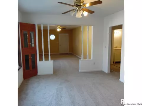 216 E Cedar St, Springfield, IL 62704 photo 10