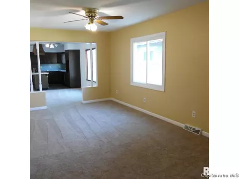 216 E Cedar St, Springfield, IL 62704 photo 5