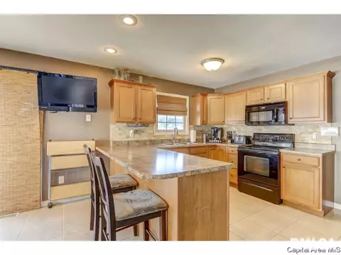 2816 Tanner Rd, Springfield, IL 62702 photo 10