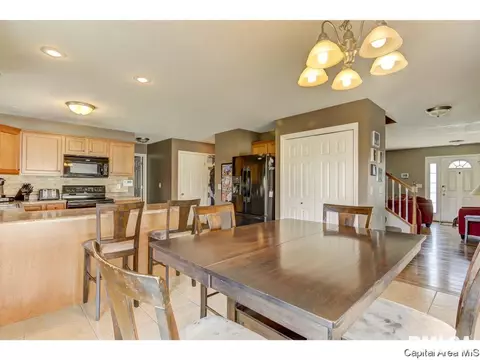 2816 Tanner Rd, Springfield, IL 62702 photo 5