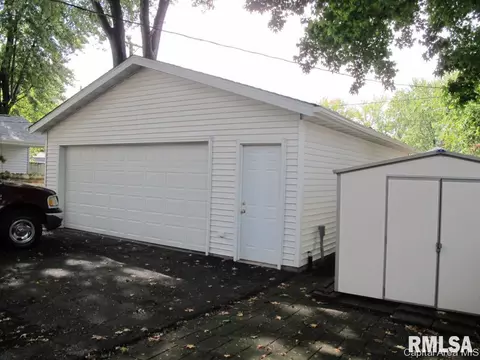 2223 S 10th St, Springfield, IL 62703 photo 3