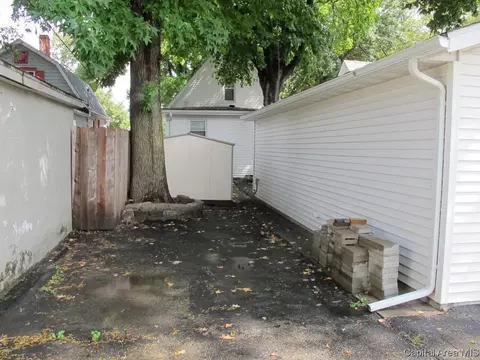 2223 S 10th St, Springfield, IL 62703 photo 9
