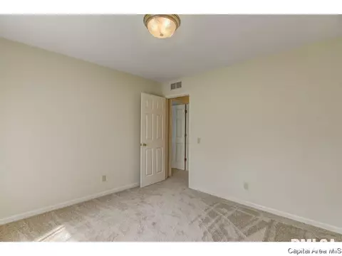 101 Norwalk, Springfield, IL 62704 photo 21