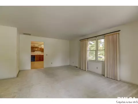 101 Norwalk, Springfield, IL 62704 photo 5