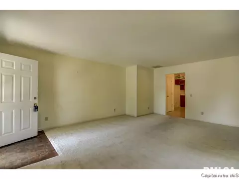 101 Norwalk, Springfield, IL 62704 photo 6